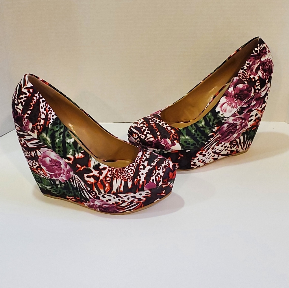 Call It Spring Poinsette Multi-Color Platform Wed… - image 4